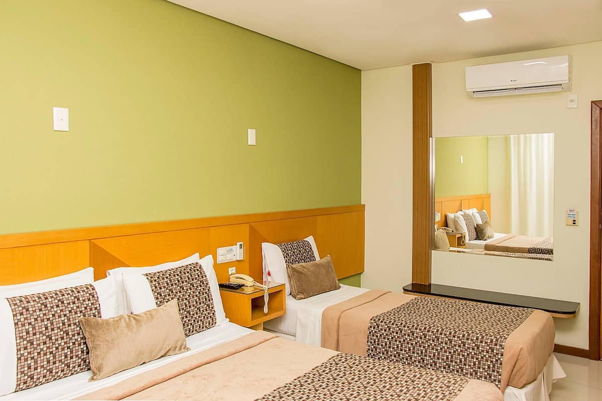 Minibar, in-room safe, individually decorated, individually furnished