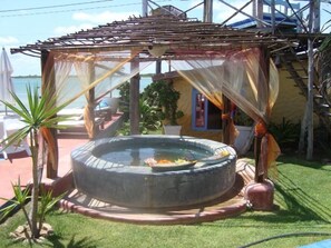 Outdoor spa tub - Chalé Oásis (Galinhos)