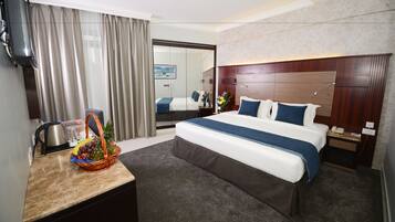 Dobbeltrom – standard | Minibar, safe på rommet, skrivebord og strykejern/-brett