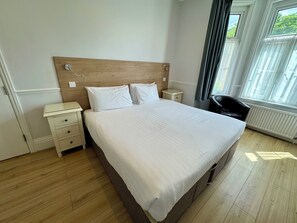 Superior Double or Twin Room | Desk, iron/ironing board, free WiFi, bed sheets