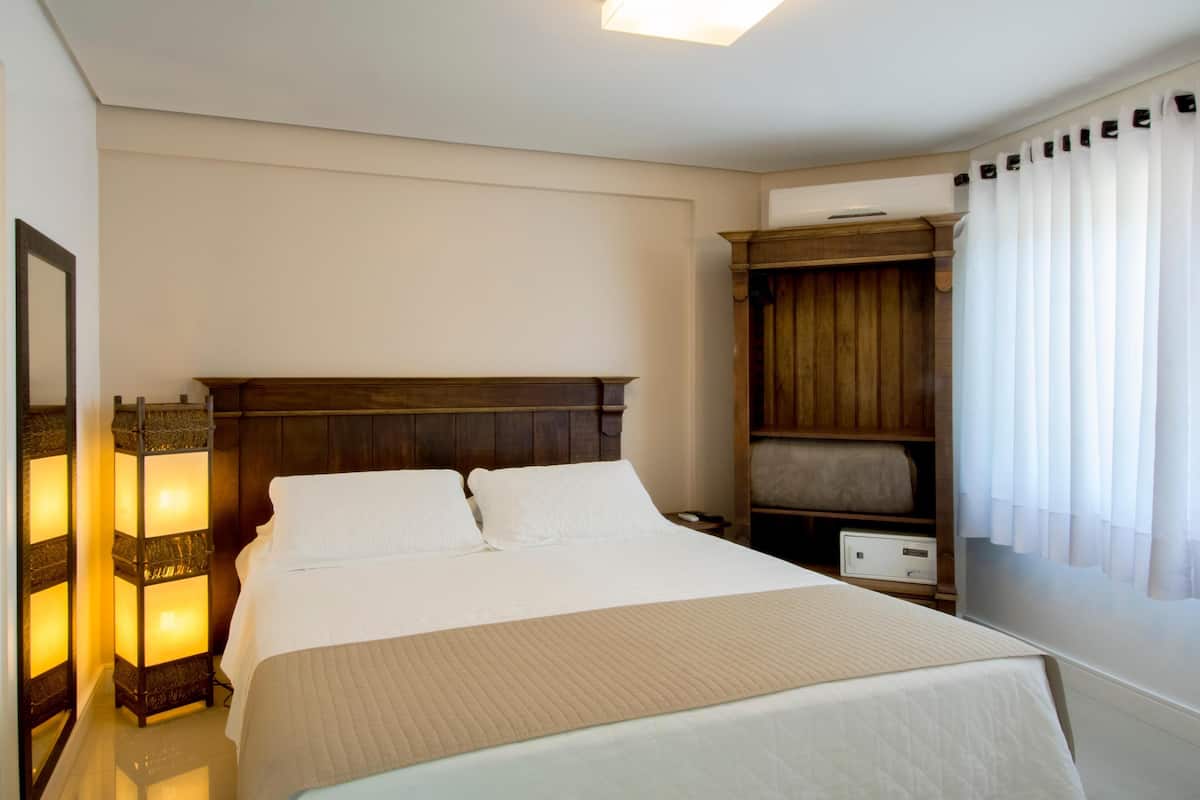 In-room safe, blackout curtains, soundproofing, iron/ironing board