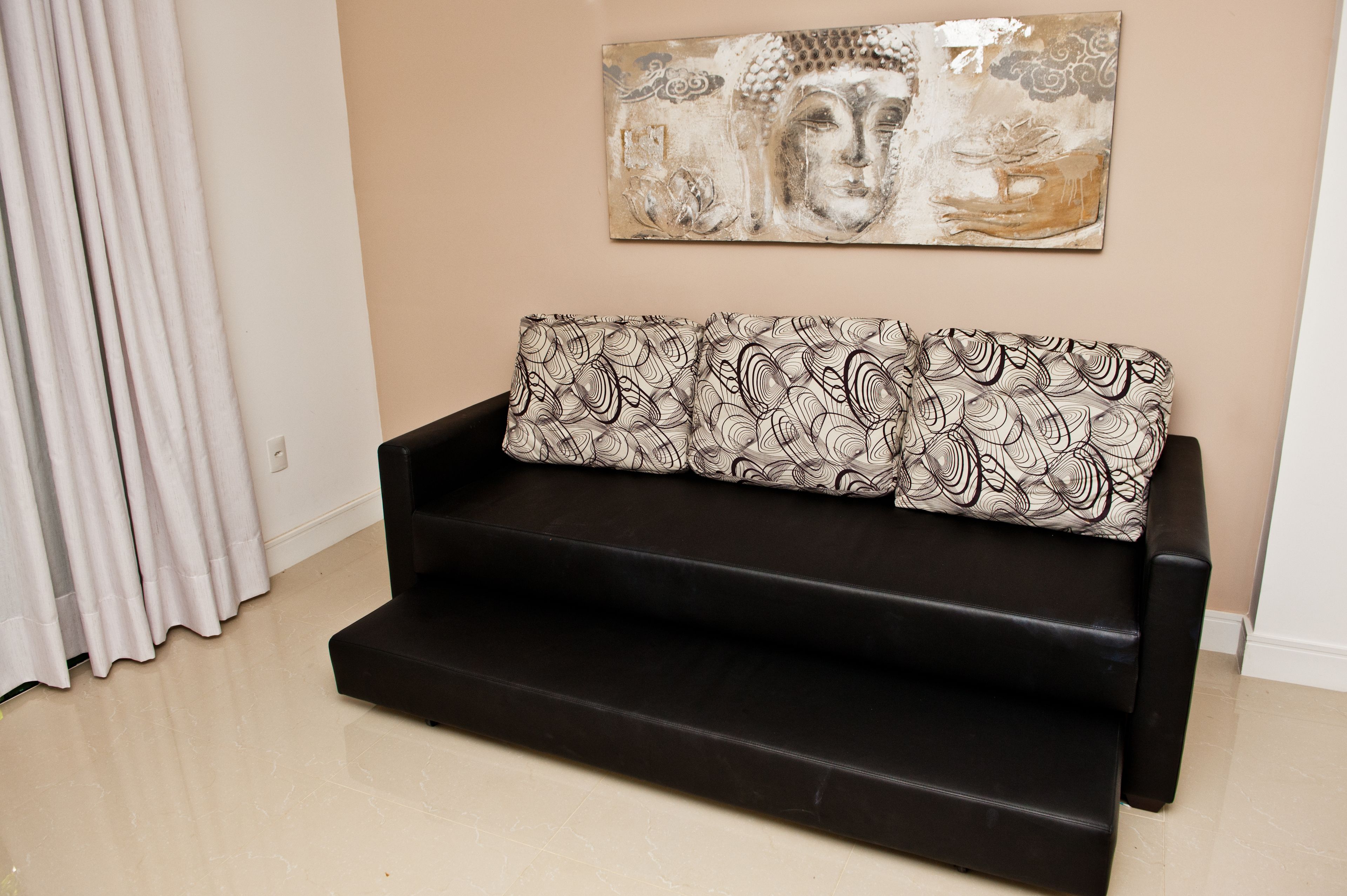 standard suite, 1 double bed (indonesia) | living area | 32-inch lcd tv with cable channels, tv