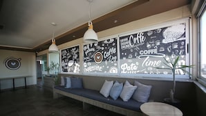 Bar (on property) - Hotel Bicentenario Suites & Spa (Tucuman)