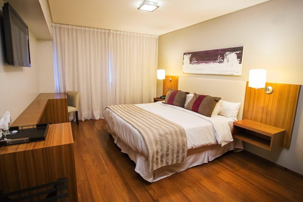 Literie de qualité supérieure, surmatelas, minibar