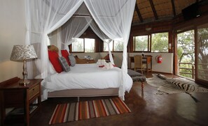 Premium Chalet - Shayamoya Tiger Fishing and Game Lodge (Pongola)