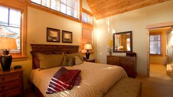 Condo, 3 Bedrooms | In-room safe, iron/ironing board, free WiFi