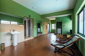 Sauna, steam room, body treatments, aromatherapy, hot stone massages - Mount Kailash Resort (Pokhara)