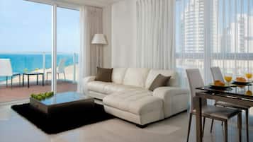 1 bedroom, in-room safe, desk, iron/ironing board