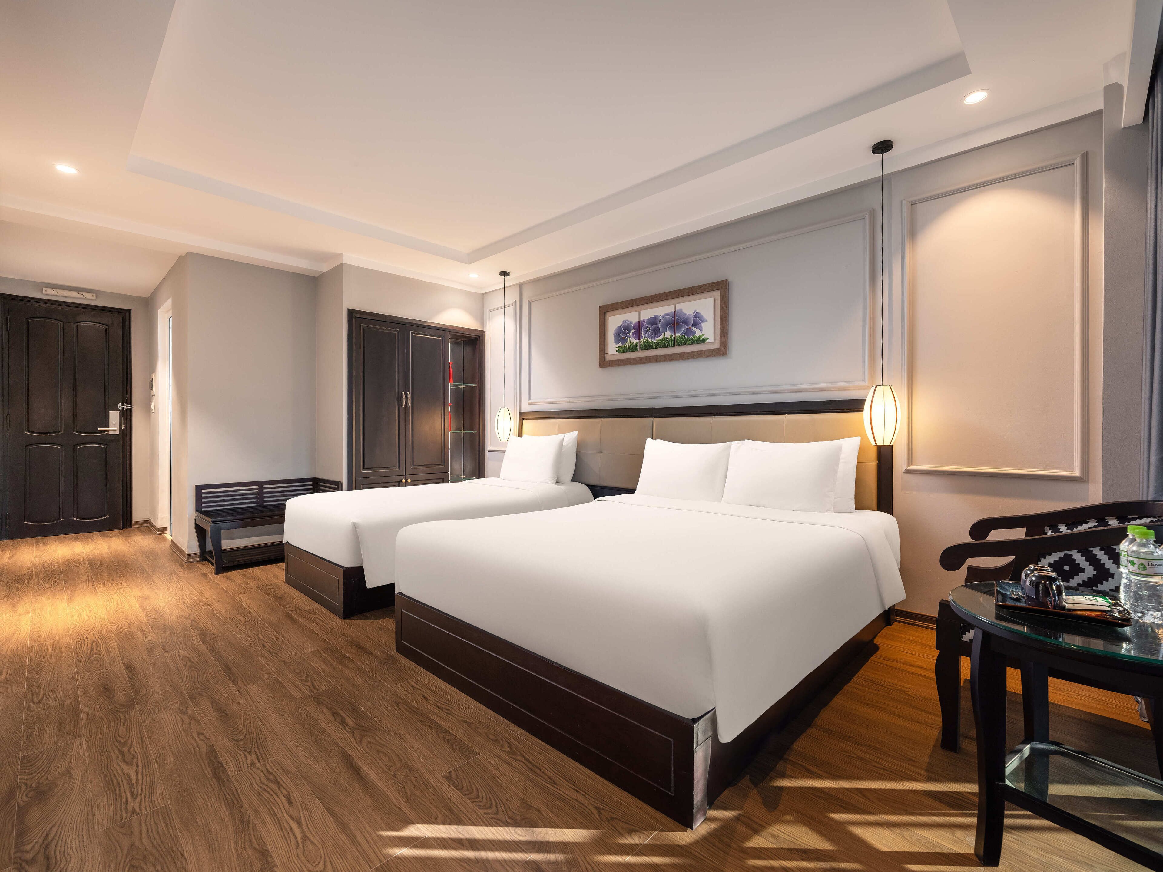 family triple room | down duvets, minibar, in-room safe, desk