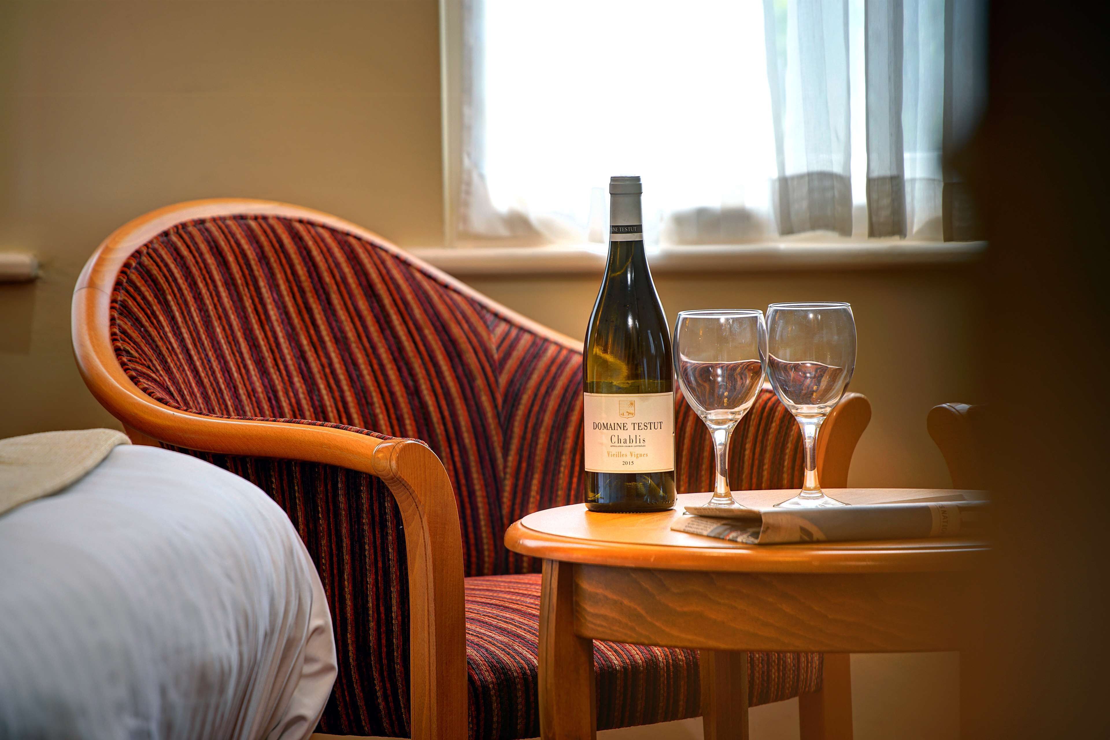 Photo - Best Western Plus Milford Hotel