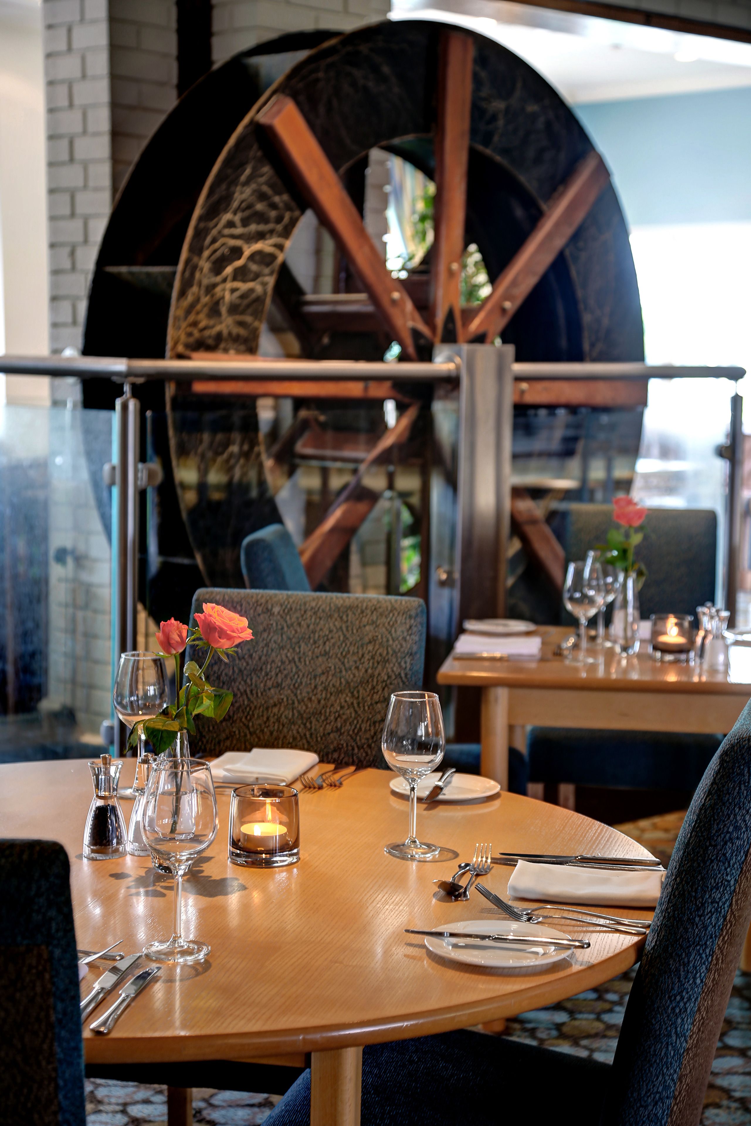 Frukost, lunch och middag serveras