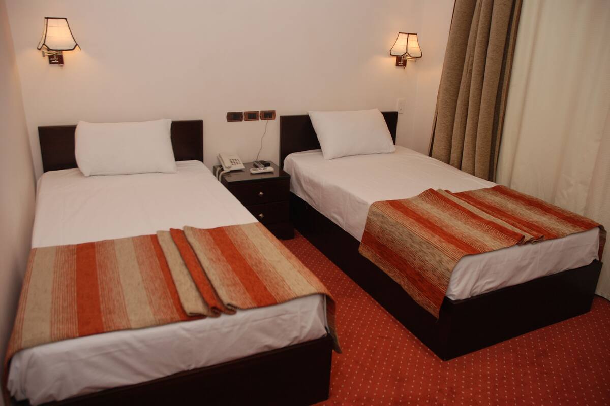 4 bedrooms, Egyptian cotton sheets, free minibar, in-room safe