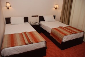 4 bedrooms, Egyptian cotton sheets, free minibar, in-room safe