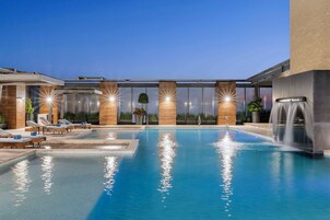 Outdoor pool, pool loungers