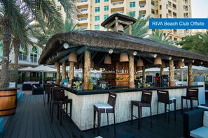 Beach bar - Mövenpick Hotel Jumeirah Lakes Towers (Dubai)