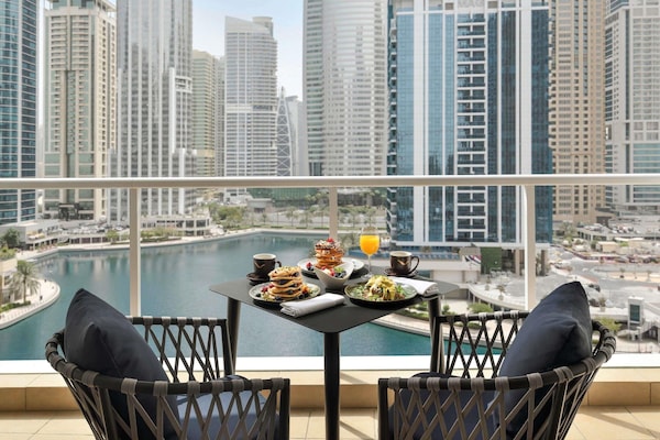 Superior Room, 1 King Bed, Lake View (Free Beach Access) | Egyptian cotton sheets, premium bedding, down comforters, minibar