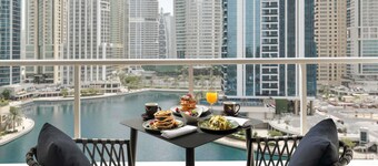 Mövenpick Hotel Jumeirah Lakes Towers