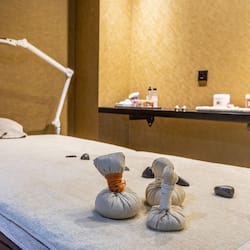 Couples treatment room(s), Turkish bath/hammam, body treatments