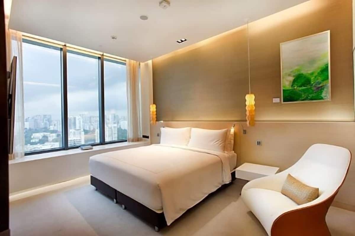 1 slaapkamer, luxe beddengoed, een kluis op de kamer, een bureau