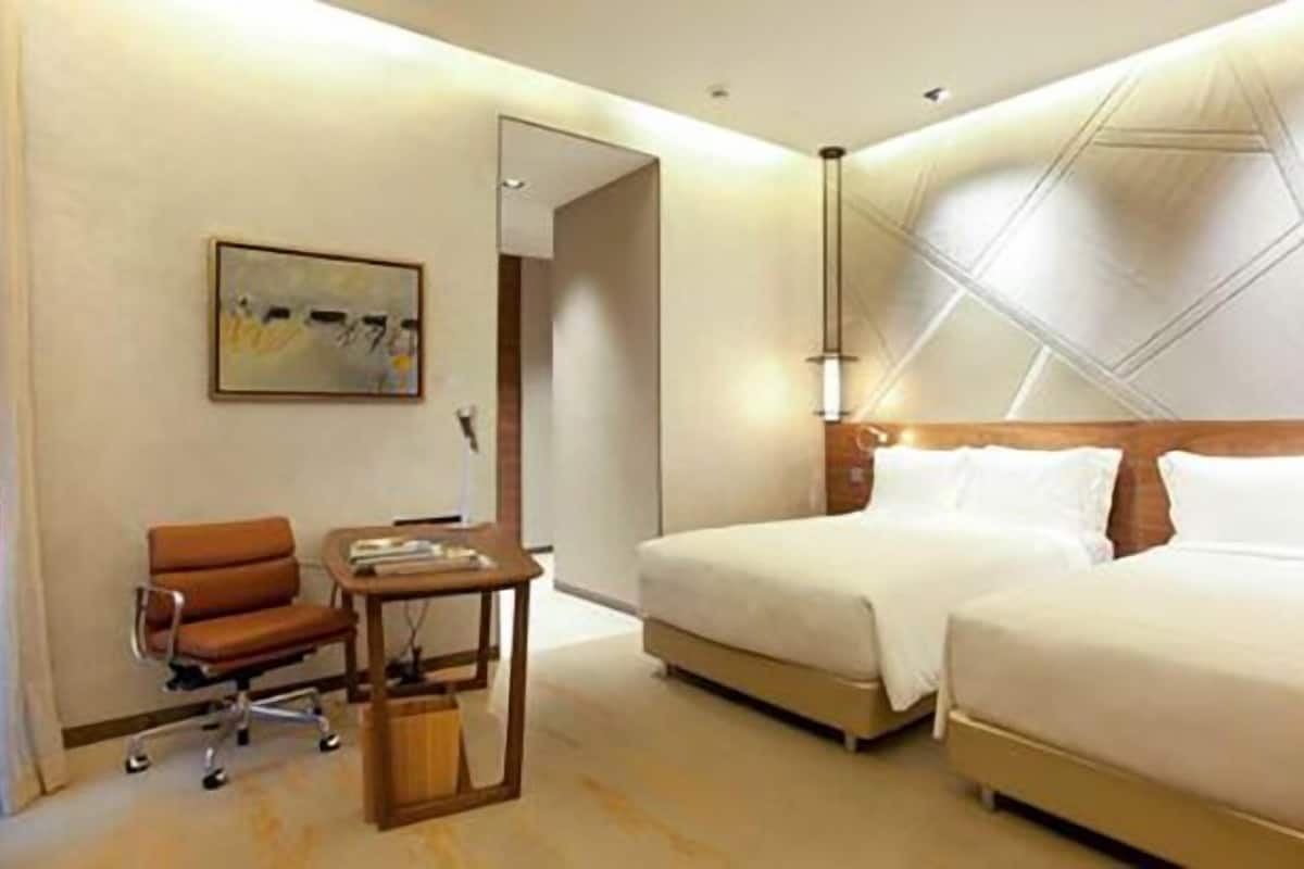 1 slaapkamer, luxe beddengoed, een kluis op de kamer, een bureau