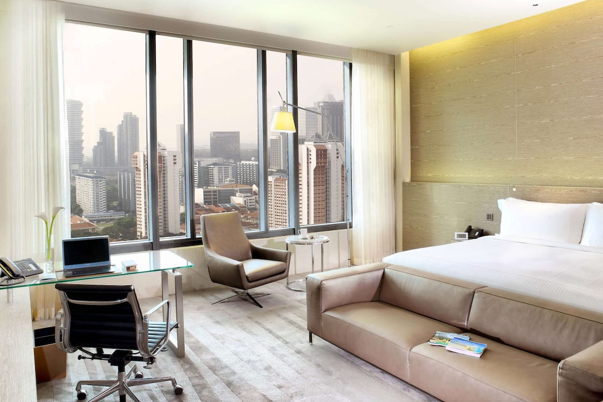 Premium bedding, in-room safe, desk, laptop workspace