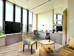 Mint Premier Suite, Skyline Lounge Access - One Farrer Hotel (Singapore)