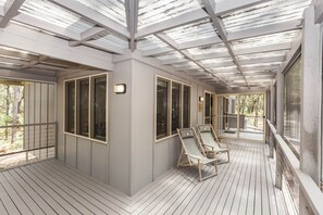 2 Bedroom Eco Cabin | Terrace/patio - Couran Cove Island Resort (South Stradbroke Island)