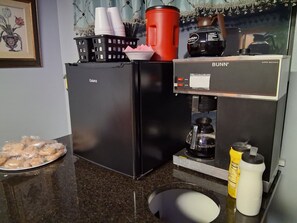 Free daily continental breakfast