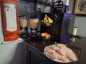 Free daily continental breakfast