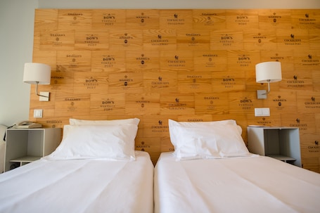 Decoración personalizada, muebles diferentes y wifi gratis