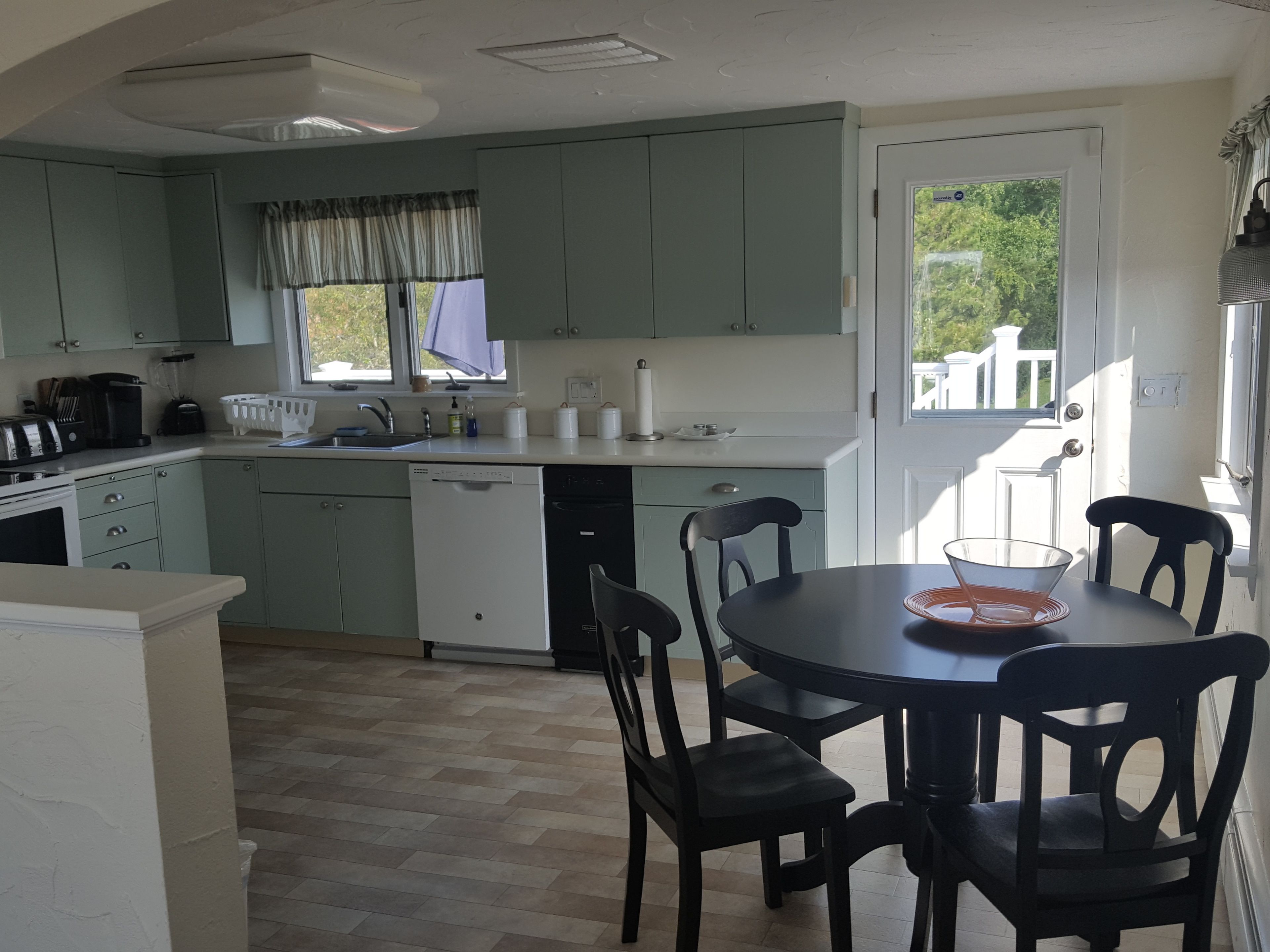 comfort apartment, 2 bedrooms | living area | flat-screen tv