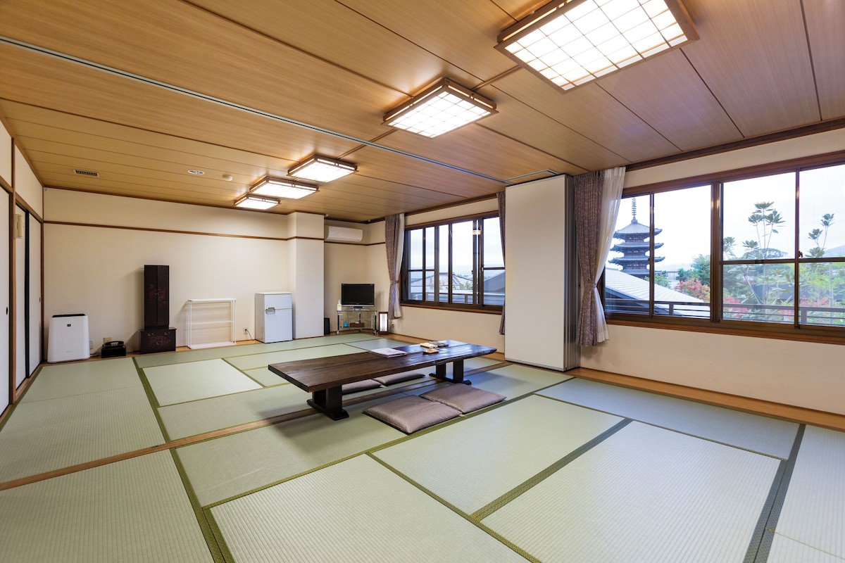 標準客房, 多張床, 非吸煙房, 共用浴室 (for 4-6 people, Japanese Futon) | 房內用餐