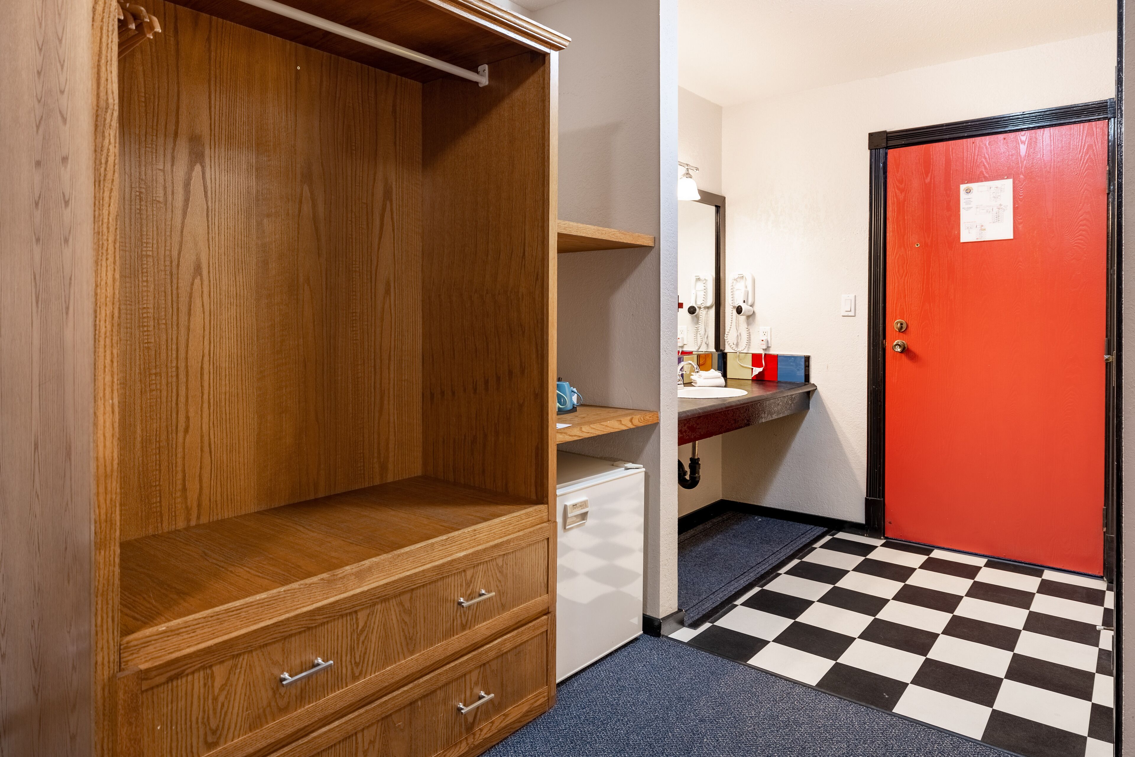 standard room, 1 king bed | blackout curtains, free wifi, bed sheets