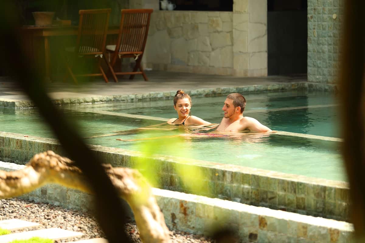 Grand Royal Two Bedroom Pool Villa | 1 phòng ngủ, minibar, két bảo mật tại phòng, bàn
