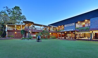 Μίνι μπαρ, χρηματοκιβώτιο στο δωμάτιο, γραφείο, σίδερο/σιδερώστρα 