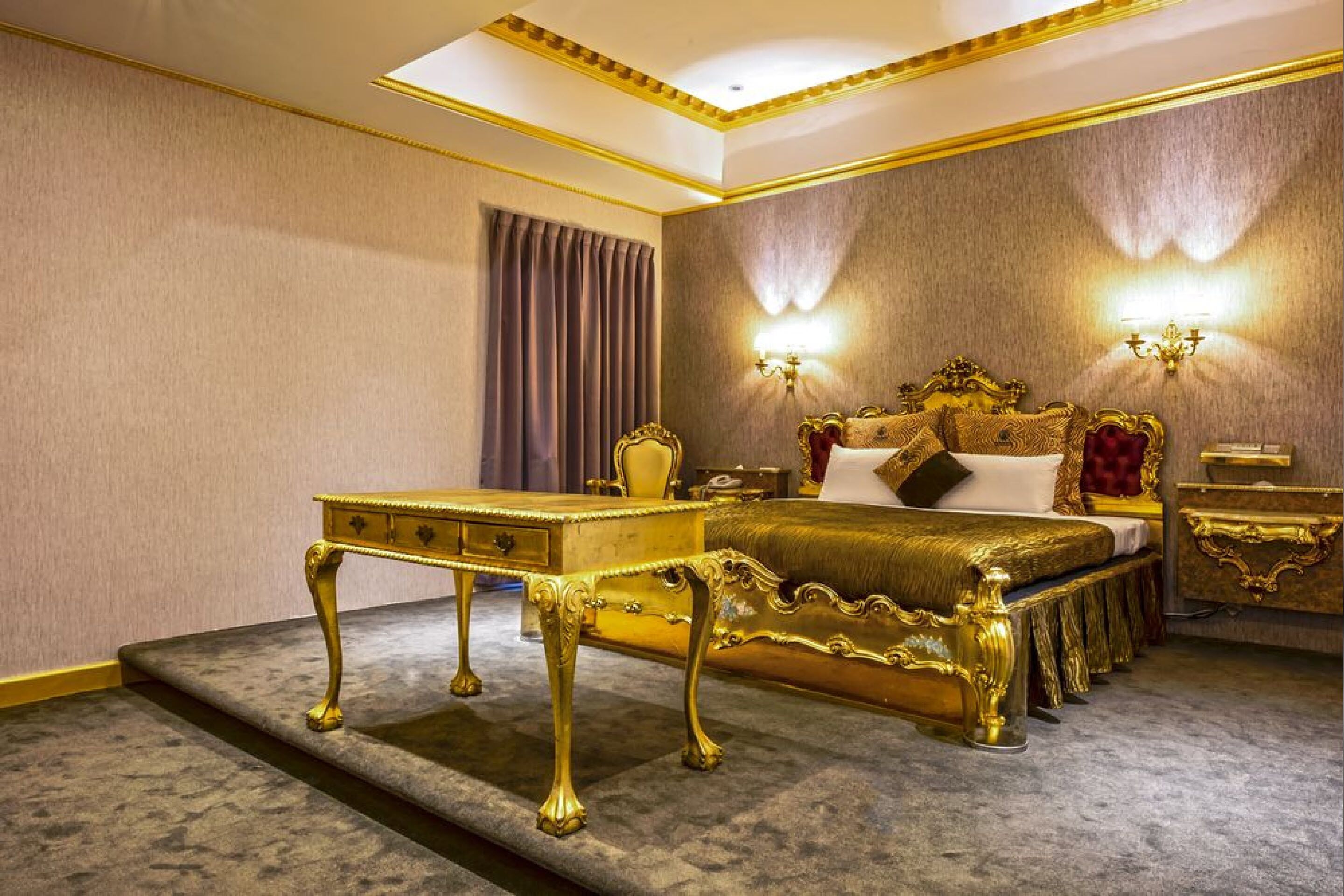 Cortinas blackout, tabla de planchar con plancha y wifi gratis 