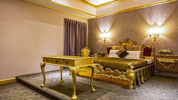 Habitación doble Deluxe, 1 cama King size, para no fumadores | Cortinas blackout, tabla de planchar con plancha y wifi gratis