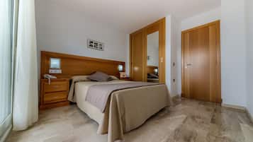 Apartment, 2 Bedrooms | In-room safe, iron/ironing board, free cribs/infant beds, free WiFi