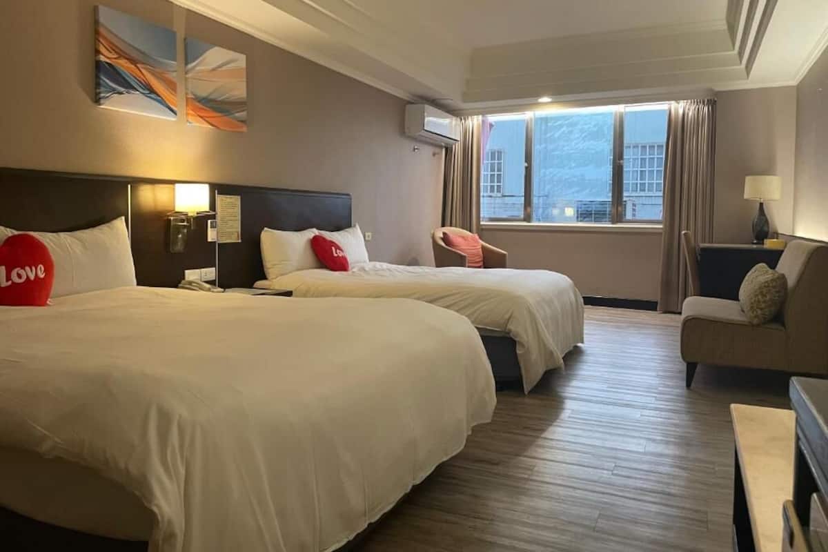 1 bedroom, blackout curtains, soundproofing, iron/ironing board
