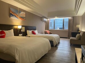 Blackout curtains, soundproofing, iron/ironing board, free WiFi - Felicity Business Hotel (Taichung)