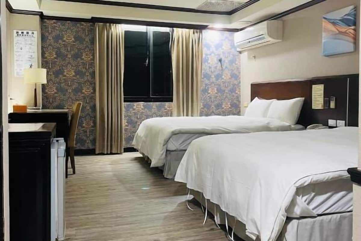 1 bedroom, blackout curtains, soundproofing, iron/ironing board