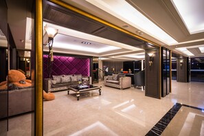 Lobby sitting area - Felicity Business Hotel (Taichung)