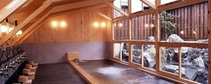 Indoor spa tub - Chohsaku No Yado Nakadaya (Takayama)