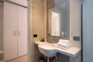 Chambre Double (with Extra-bed) | Salle de bain