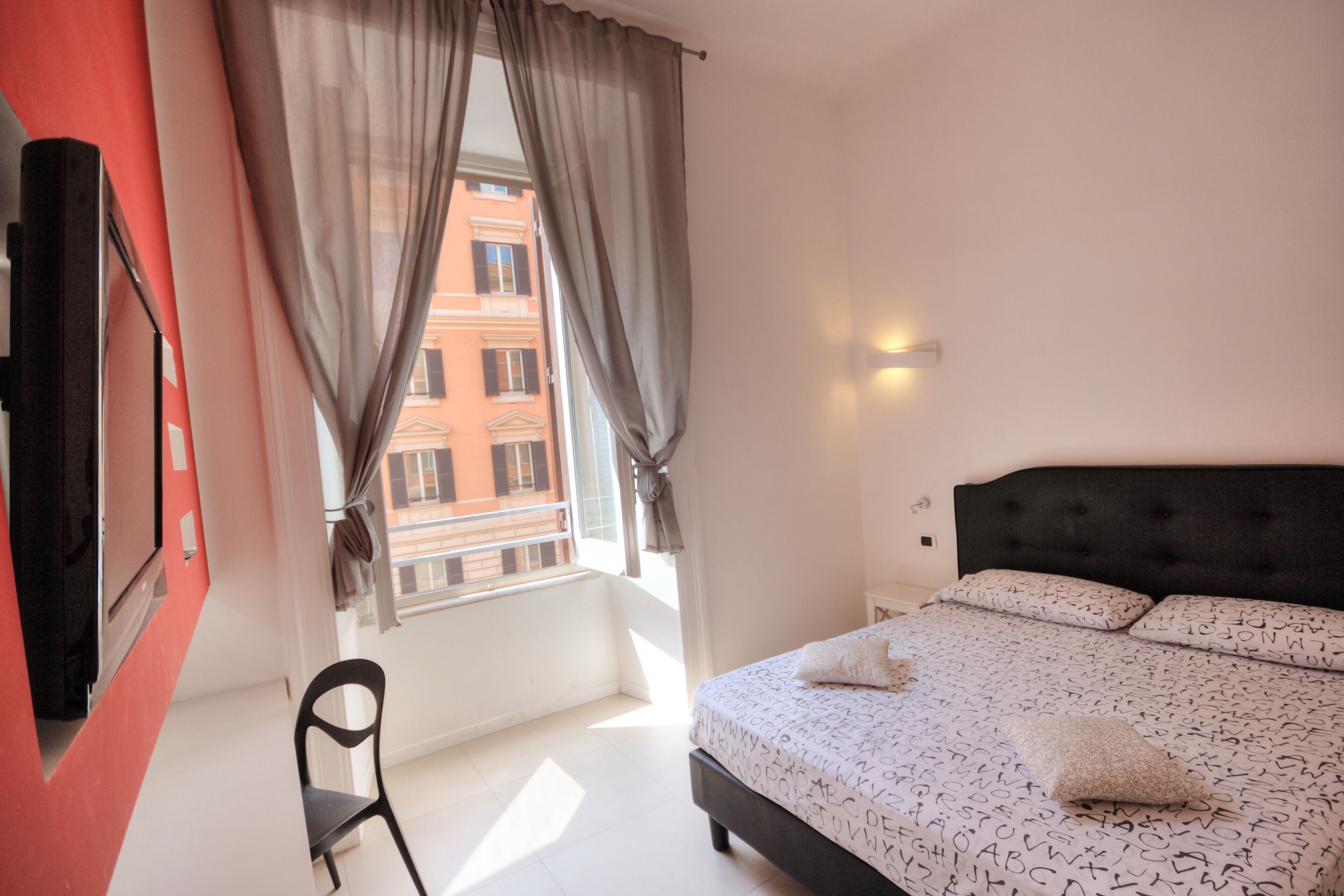 Photo - Manin Suites LT