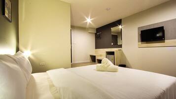 Superior Room | Select Comfort beds, in-room safe, desk, free WiFi
