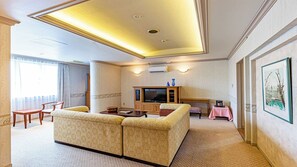 Iron/ironing board, free WiFi, bed sheets - Okinawa Hotel (Naha)