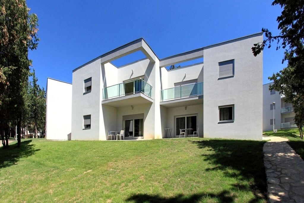 family apartment, park view | terrace/patio