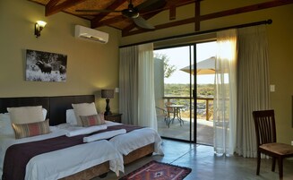 Quarto casal standard | Frigobar, cofres nos quartos, individualmente decorados