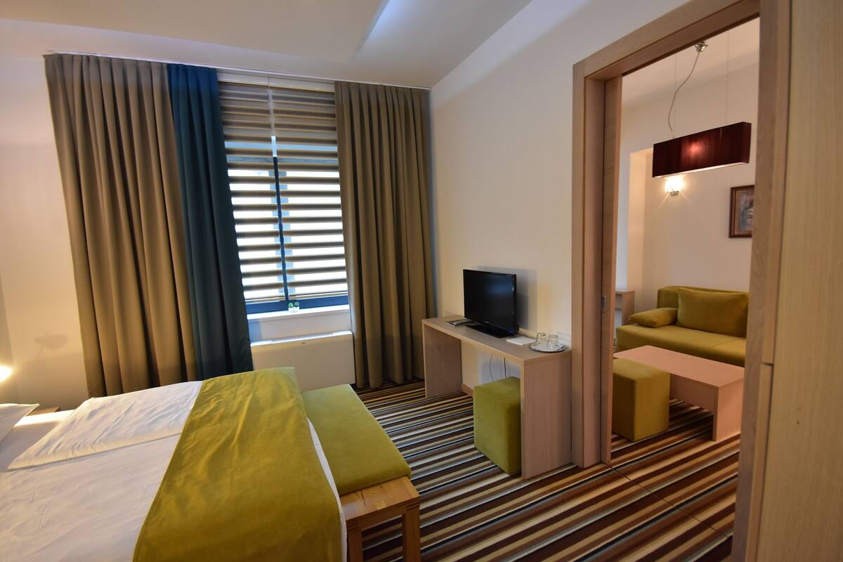 Suite | Minibar, in-room safe, soundproofing, iron/ironing board (on request)